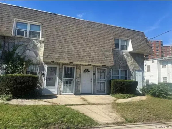 $450,000 | 137-14 167th Street, Unit A | Rochdale