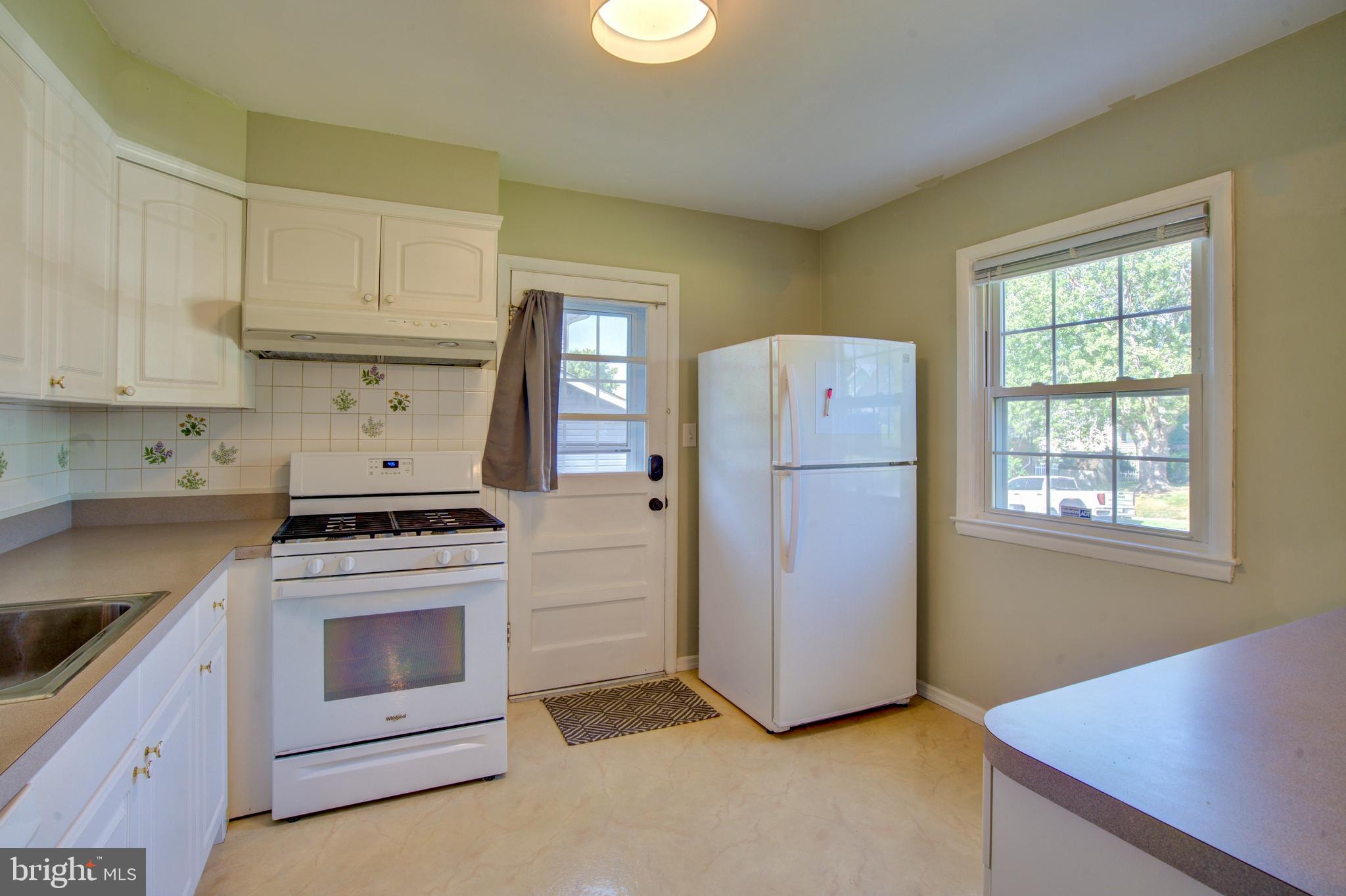 9005 Tammy Road Baltimore, MD 21236 - Photo 10 of 34