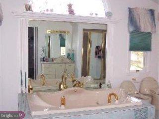 20 Brandon Road Pennington, NJ 08534 - Photo 4 of 6 Gallery Image 4