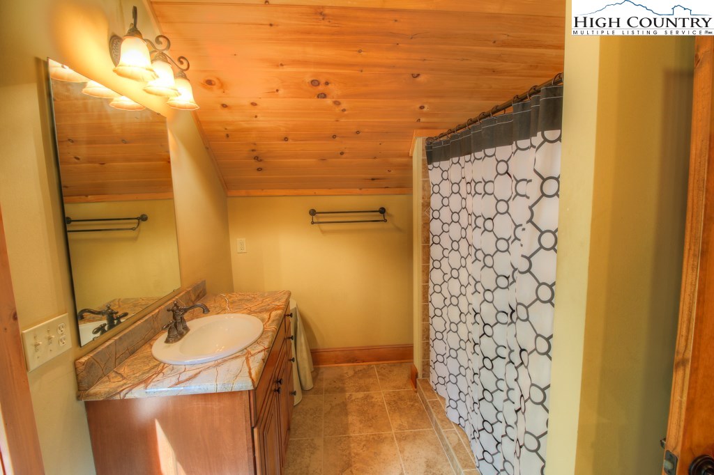 808 Timberlane Drive Boone, NC 28607 - Photo 13 of 30 Gallery Image 13
