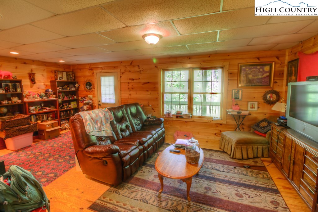 808 Timberlane Drive Boone, NC 28607 - Photo 17 of 30 Gallery Image 17