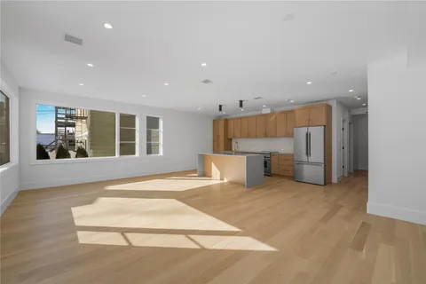 $999,000 | 156 Palisade Street, Unit B, Dobbs Ferry, NY 10522