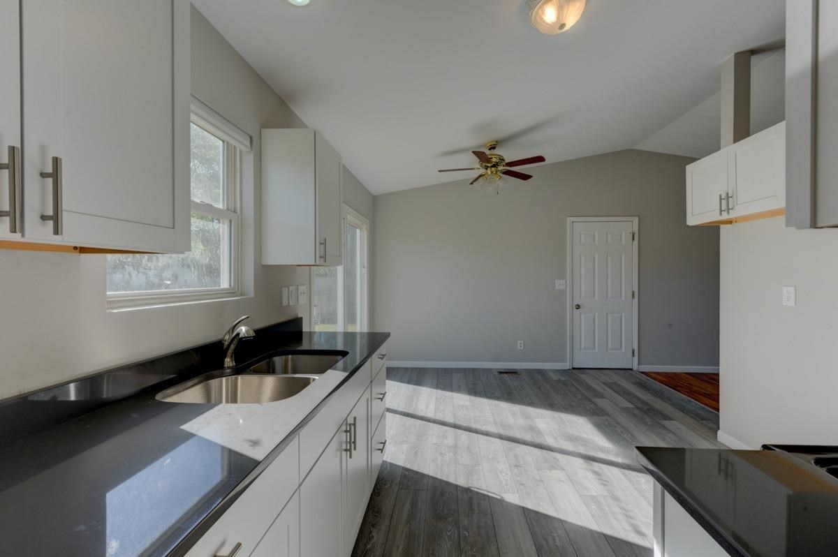 735 Devonshire Road Valparaiso, IN 46385 - Photo 7 of 16 1200x798