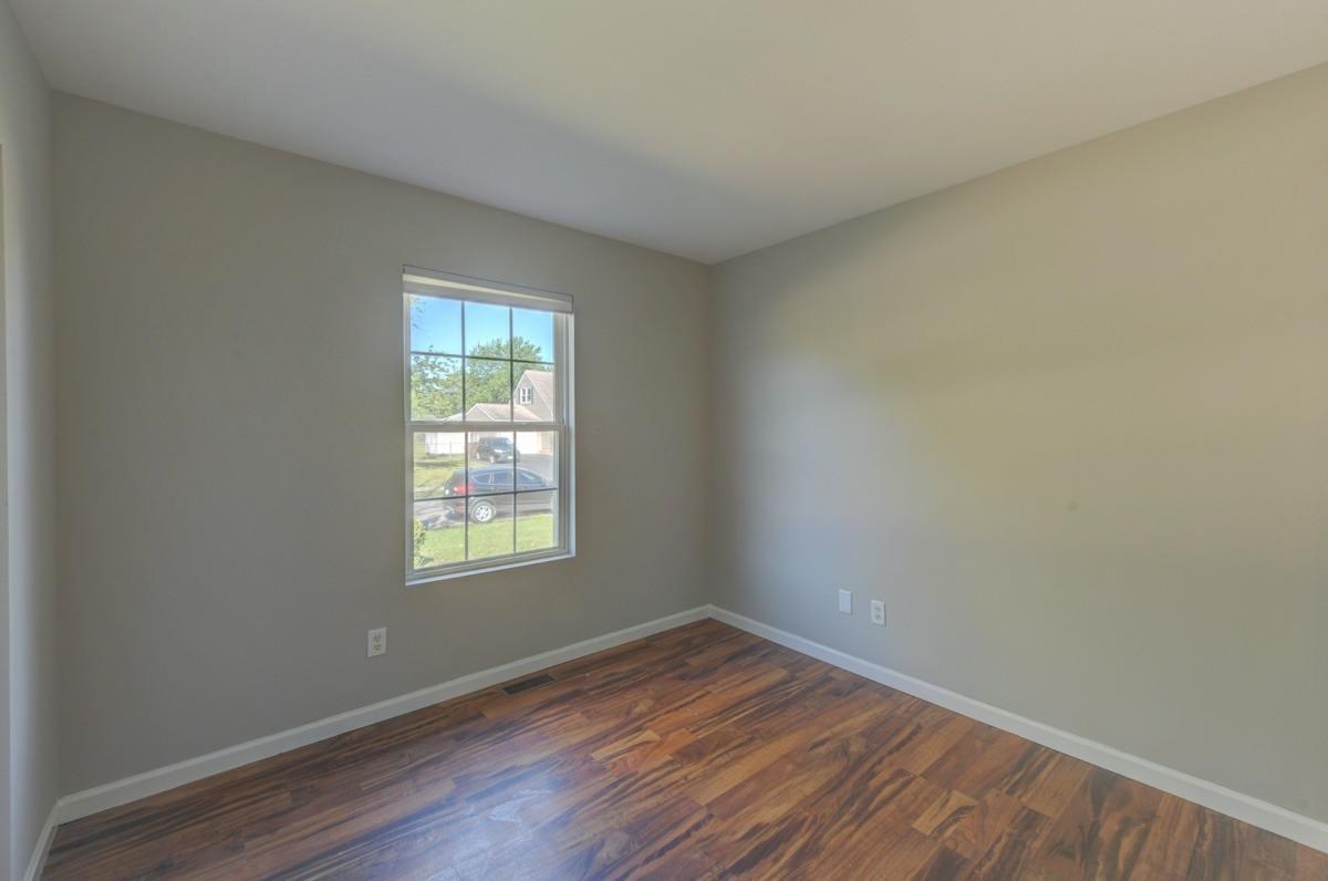 735 Devonshire Road Valparaiso, IN 46385 - Photo 9 of 16 1200x796