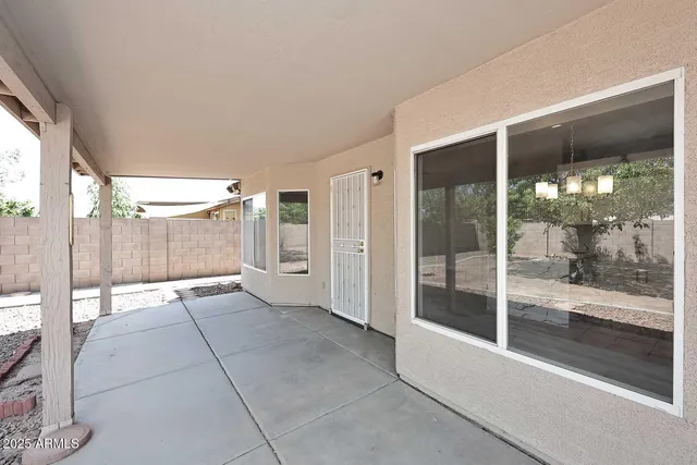a view of a out door of the house