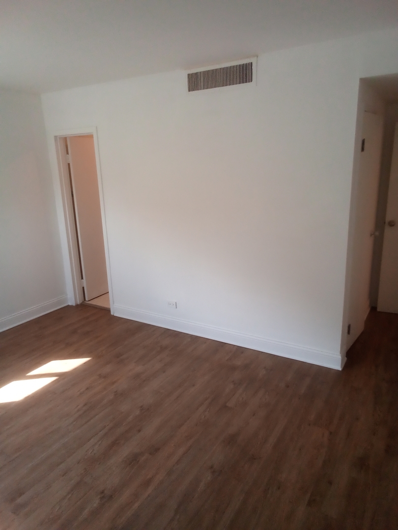 835 Ridge Avenue, Unit 206 Evanston, IL 60202 - Photo 13 of 26