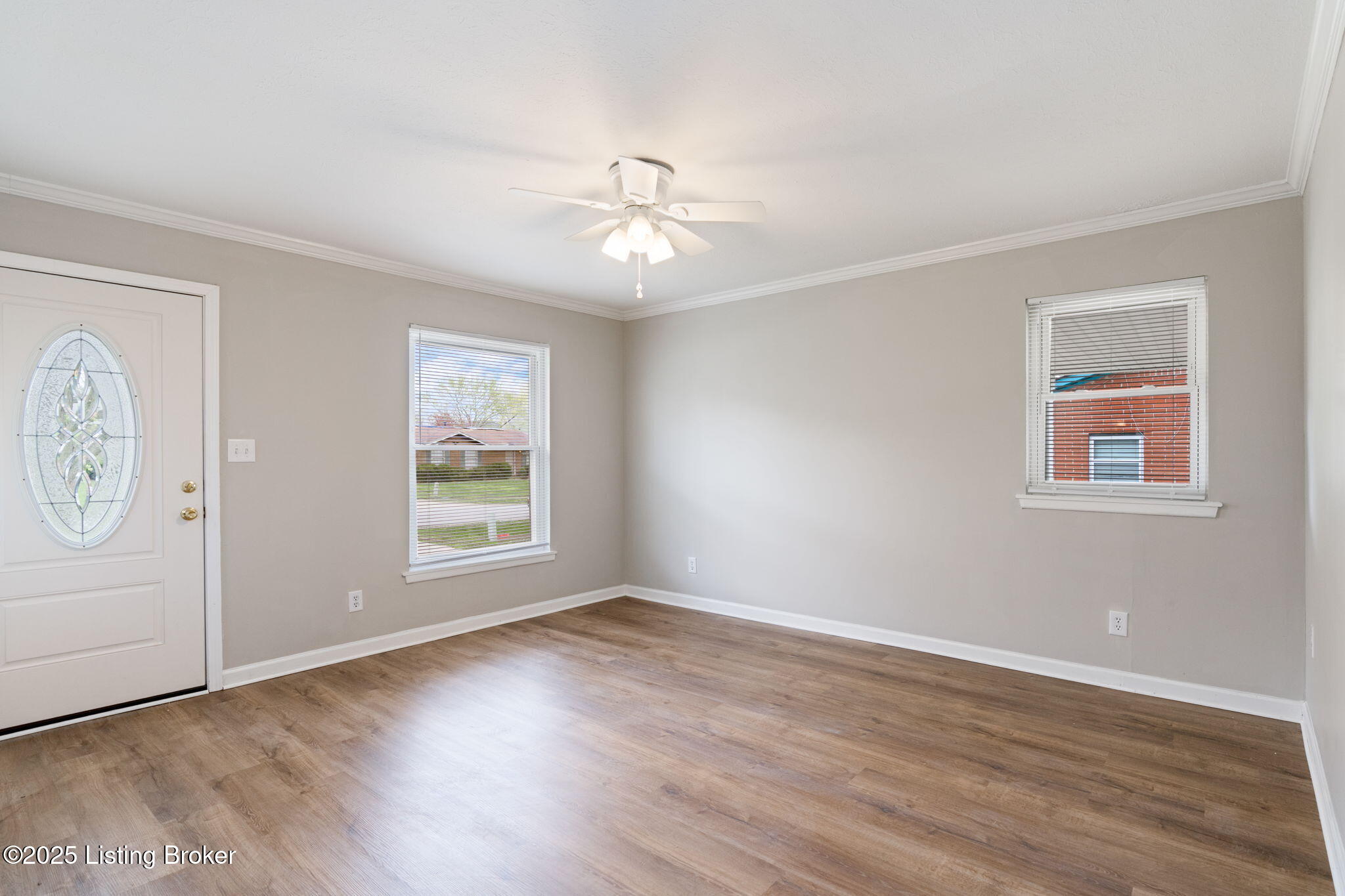 7804 Rochelle Road Louisville, KY 40228 - Photo 8 of 29 7804 Rochelle Rd-12