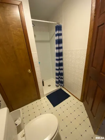 $145,000 | 303 East Adams Street, Rushville, IL 62681