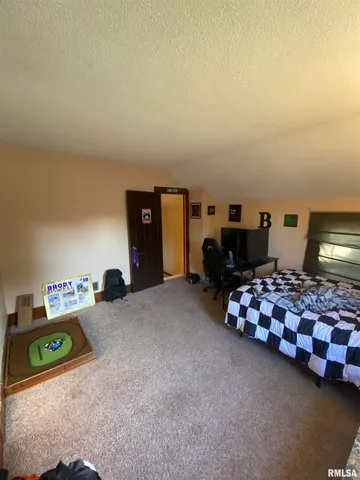 $145,000 | 303 East Adams Street, Rushville, IL 62681