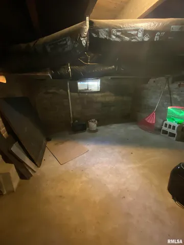 $145,000 | 303 East Adams Street, Rushville, IL 62681