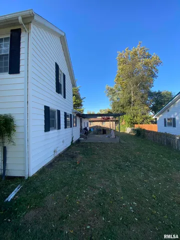 $145,000 | 303 East Adams Street, Rushville, IL 62681