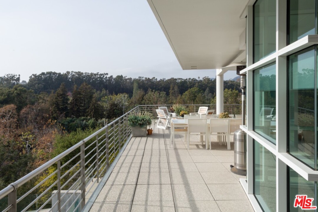 50 Haldeman Road Santa Monica, CA 90402 - Photo 14 of 18 Gallery Image 14