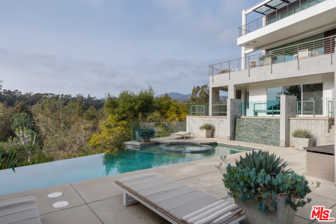 50 Haldeman Road Santa Monica, CA 90402 - Photo 15 of 18 Gallery Image 15