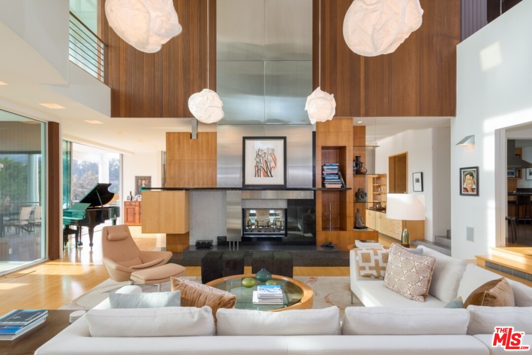 50 Haldeman Road Santa Monica, CA 90402 - Photo 4 of 18 Gallery Image 4