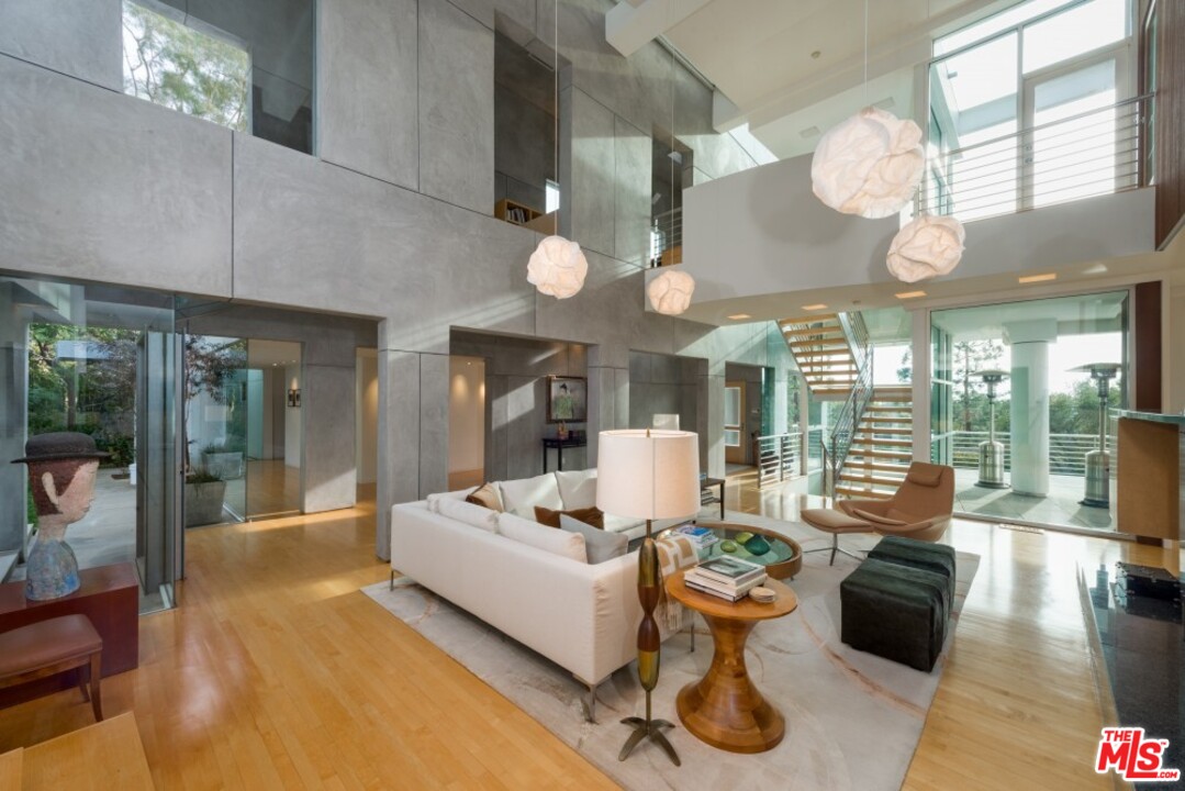 50 Haldeman Road Santa Monica, CA 90402 - Photo 5 of 18 Gallery Image 5