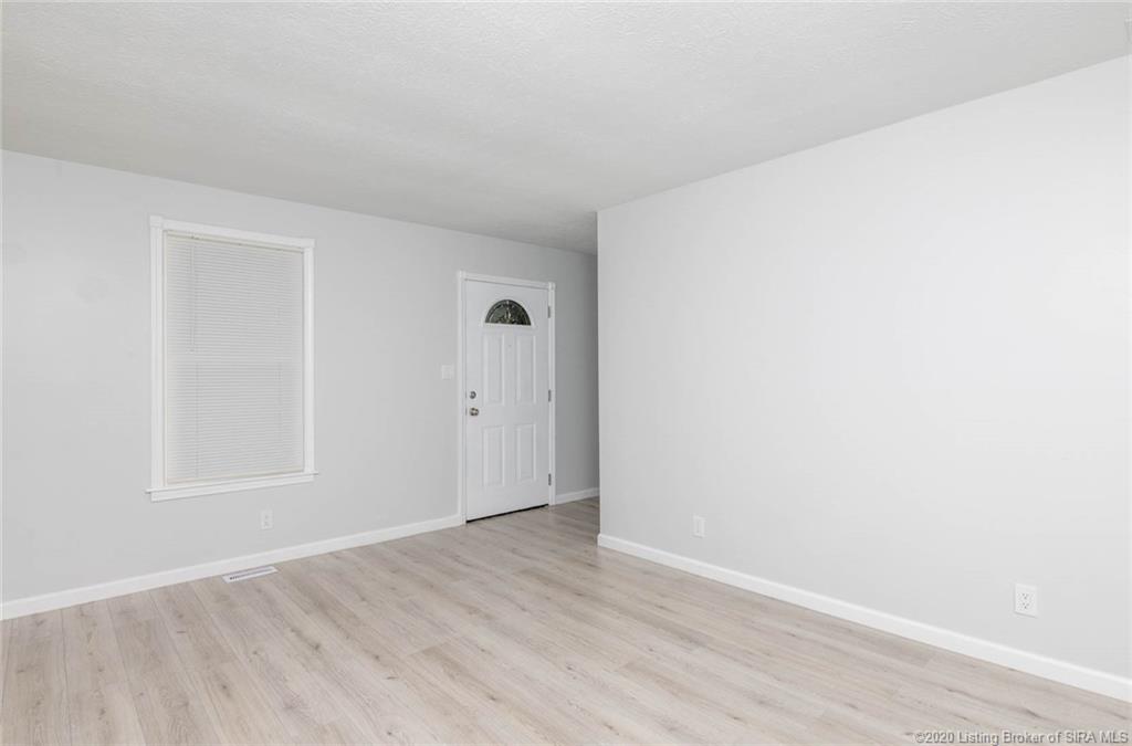 917 Assembly Road Jeffersonville, IN 47130 - Photo 3 of 43 Gallery Image 3