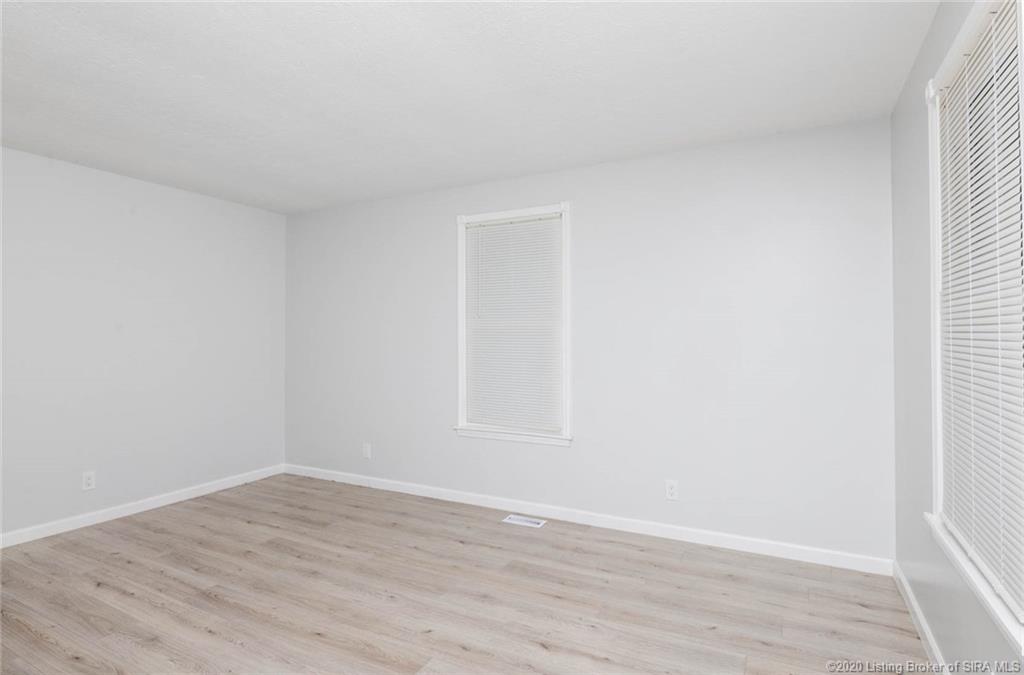 917 Assembly Road Jeffersonville, IN 47130 - Photo 5 of 43 Gallery Image 5