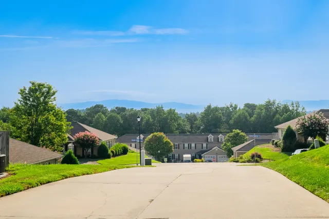 $255,000 | 1903 Middle Summit Drive, Unit 130, Dalton, GA 30721