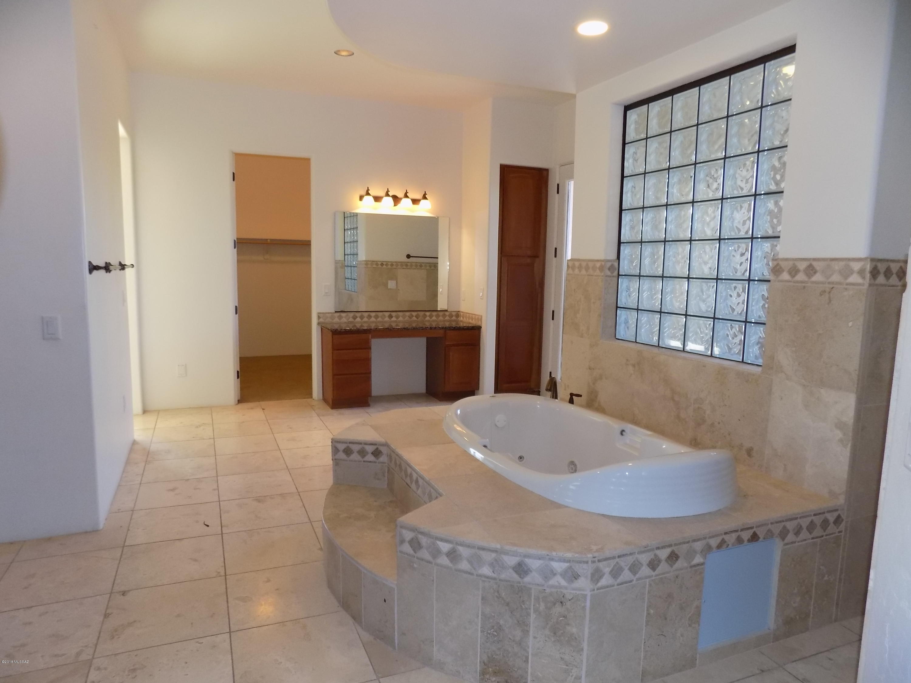 1077 West Panorama Road Tucson, AZ 85704 - Photo 33 of 50 Gallery Image 33