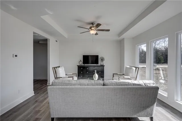 $399,900 | 1816 Silverback Way, Pittsburg, KS 66762