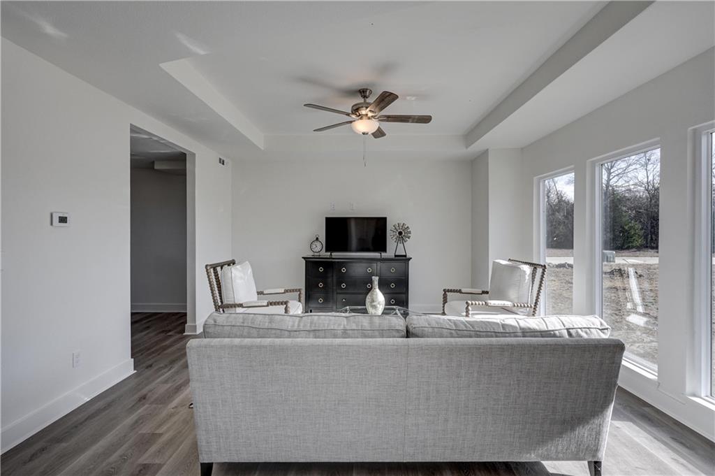 1816 Silverback Way Pittsburg, KS 66762 - Photo 11 of 54