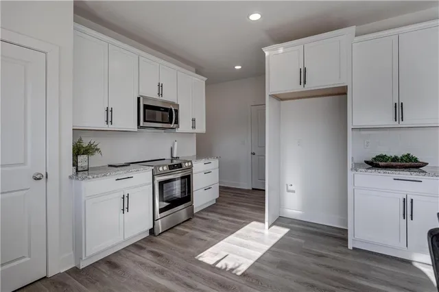 $399,900 | 1816 Silverback Way, Pittsburg, KS 66762