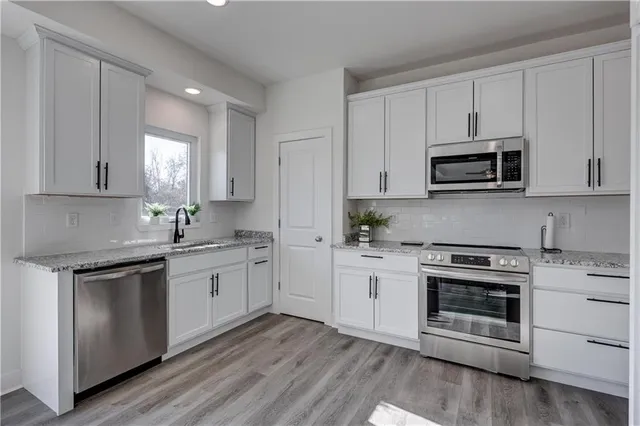 $399,900 | 1816 Silverback Way, Pittsburg, KS 66762