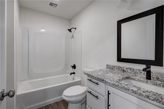 $399,900 | 1816 Silverback Way, Pittsburg, KS 66762