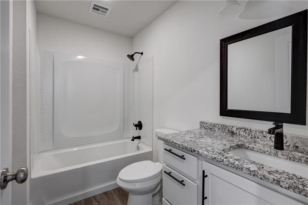 1816 Silverback Way Pittsburg, KS 66762 - Photo 37 of 54