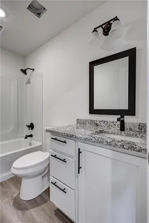 $399,900 | 1816 Silverback Way, Pittsburg, KS 66762