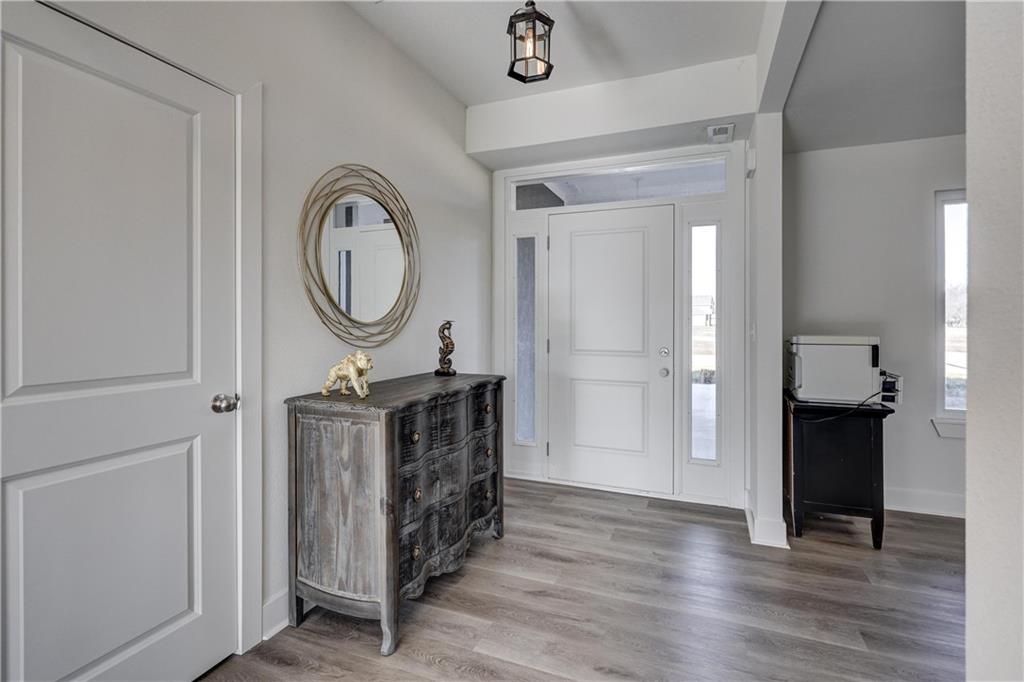 1816 Silverback Way Pittsburg, KS 66762 - Photo 5 of 54