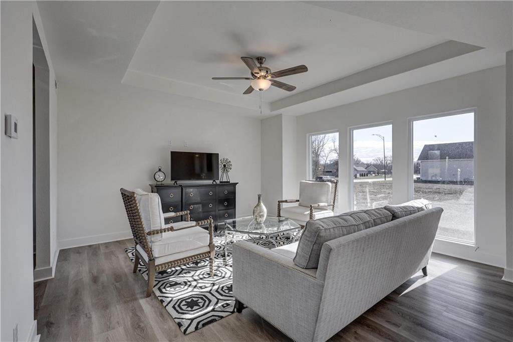 1816 Silverback Way Pittsburg, KS 66762 - Photo 9 of 54