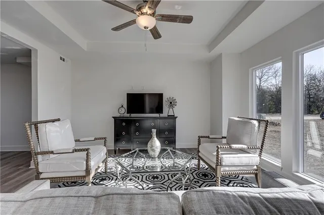 $399,900 | 1816 Silverback Way, Pittsburg, KS 66762