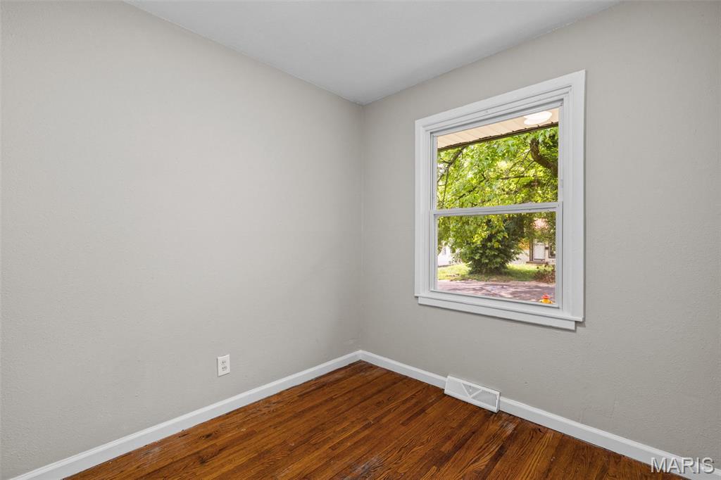 333 Lanark Road St. Louis, MO 63137 - Photo 13 of 26