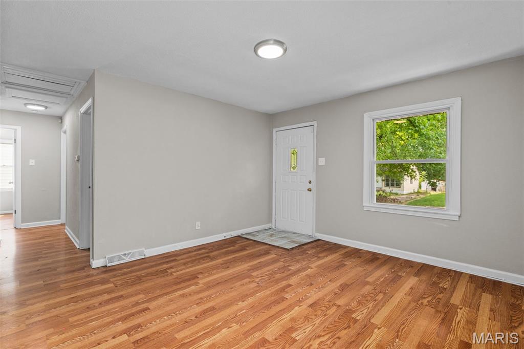 333 Lanark Road St. Louis, MO 63137 - Photo 6 of 26