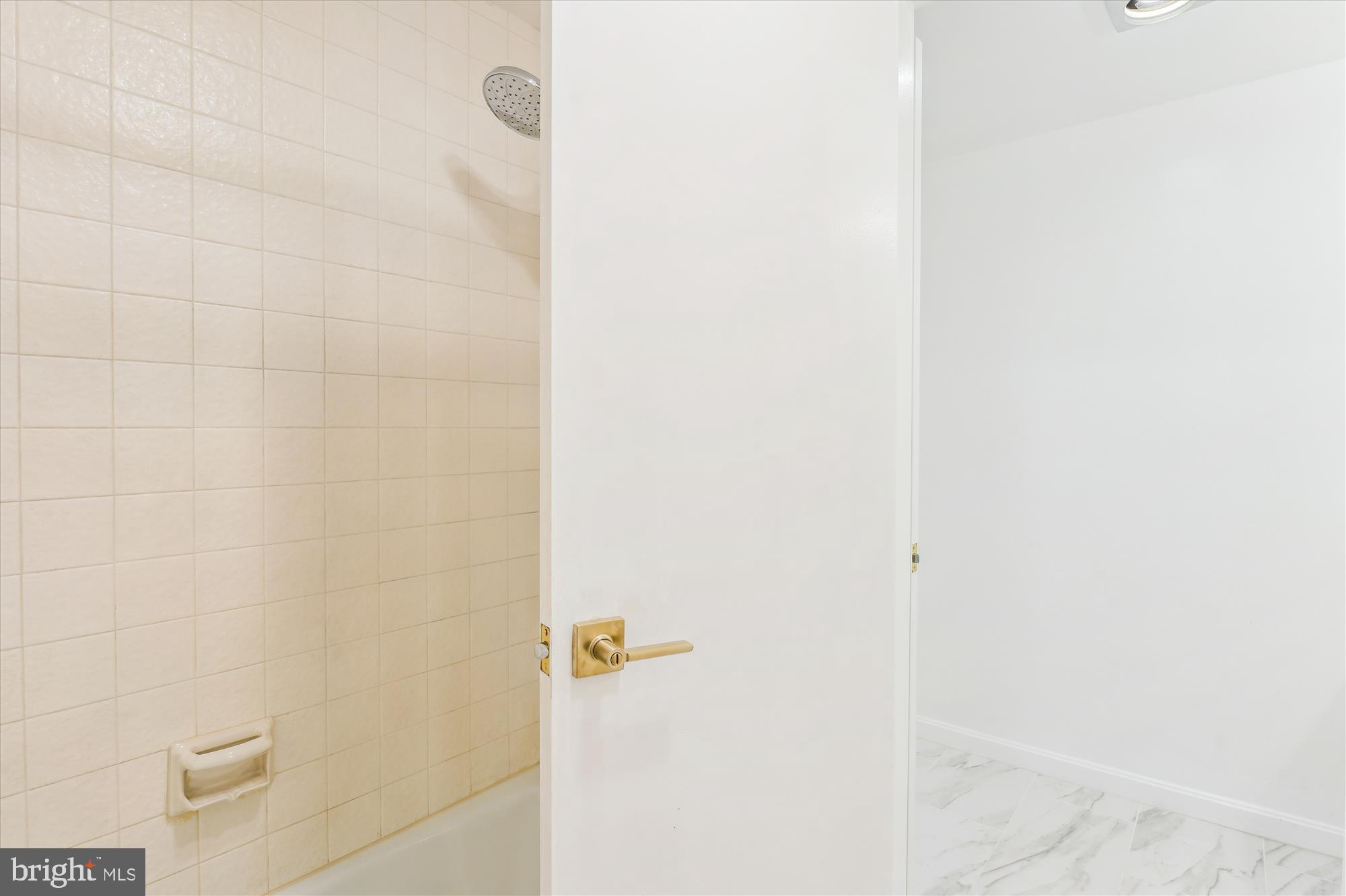 2555 Pennsylvania Avenue Northwest, Unit 816 Washington, DC 20037 - Photo 24 of 54 a bathroom with a shower