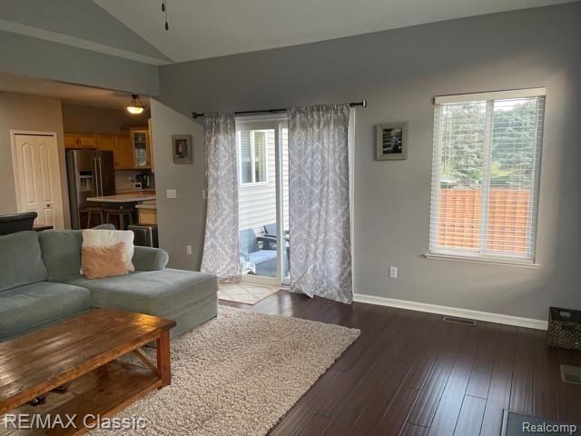 820 Golf Ridge Drive Dundee, MI 48131 - Photo 16 of 51 IMG_1230.jpg
