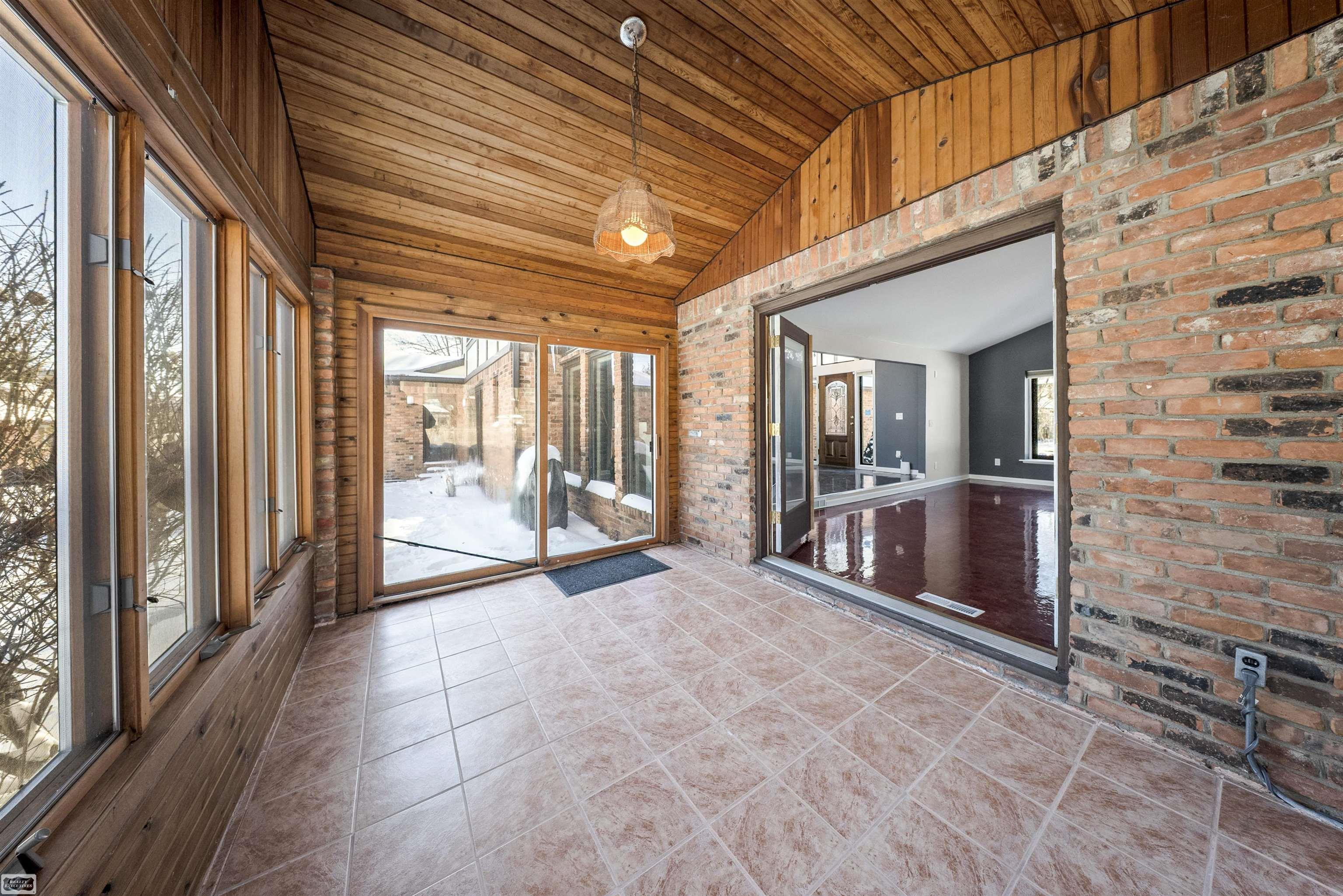 1030 Bishop Road Grosse Pointe, MI 48230 - Photo 11 of 61