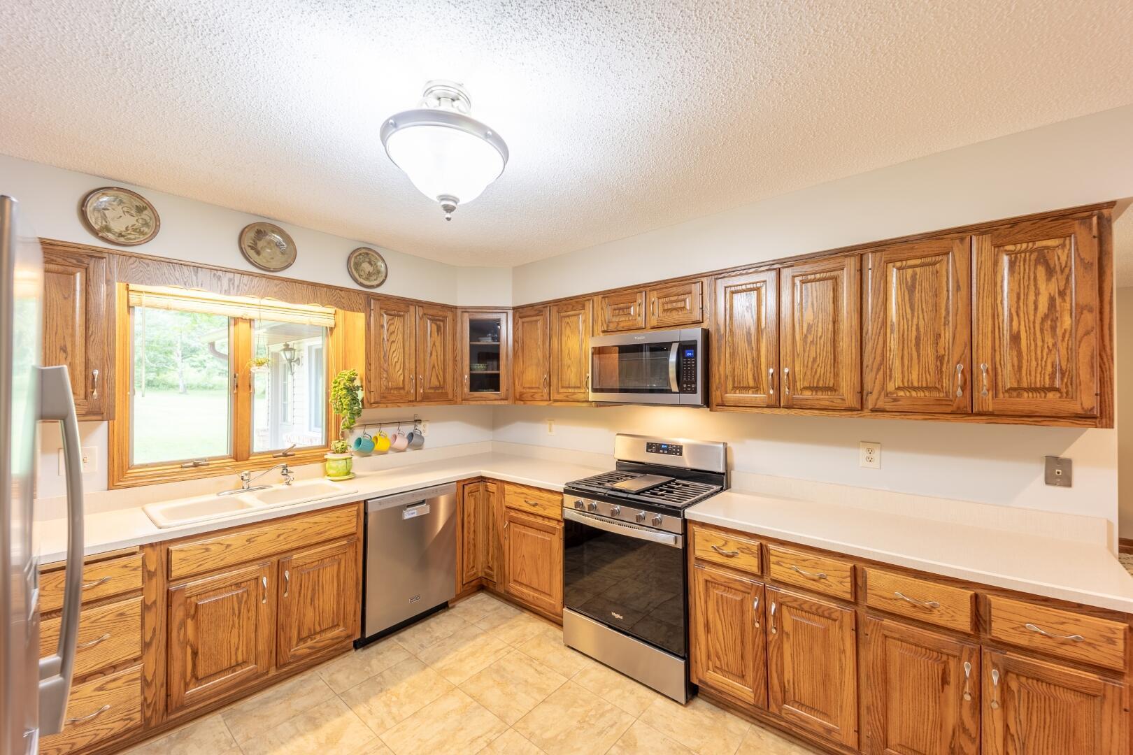2385 Touby Road Mansfield, OH 44903 - Photo 7 of 57 R6__9931-HDR (Large)