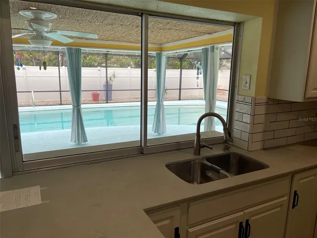 $2,900 | 6108 11th Avenue West, Bradenton, FL 34209