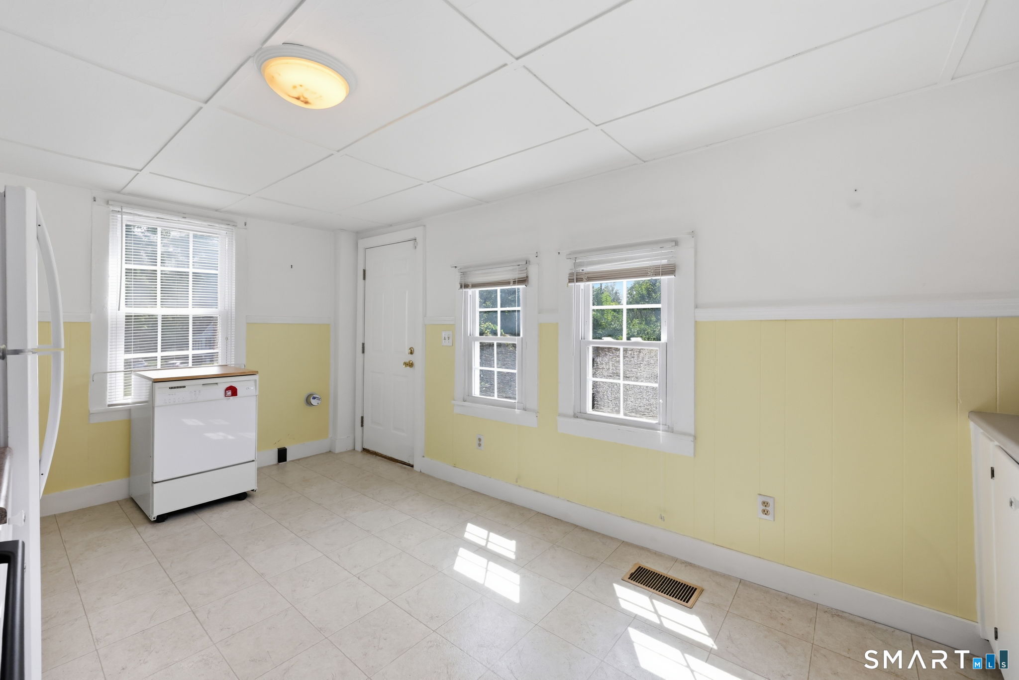 137 Parmelee Hill Road Durham, CT 06422 - Photo 24 of 38 Accessory Apartment Kitchen