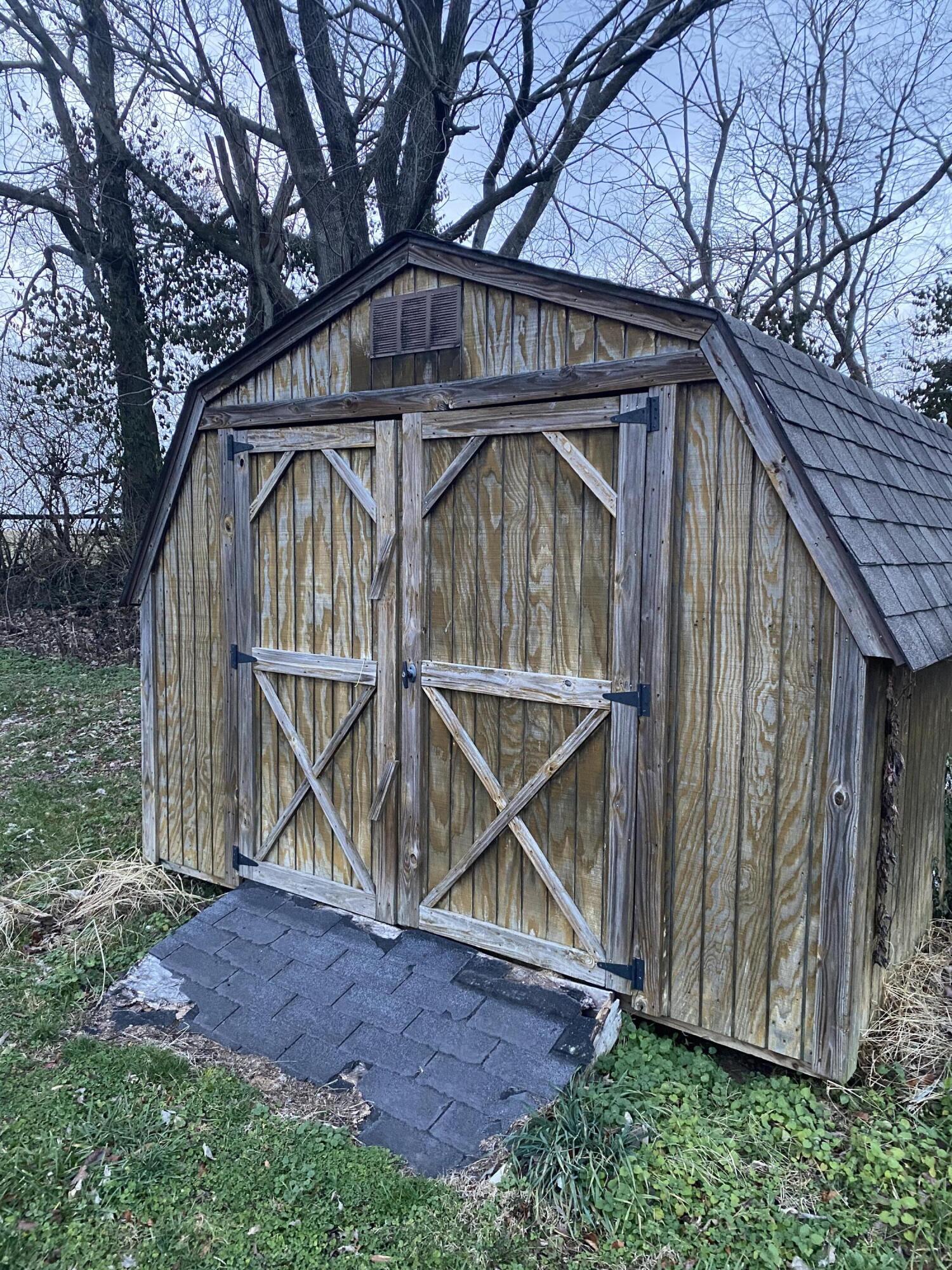 821 Taylor Road Danville, KY 40422 - Photo 3 of 18 22FADAE6-73D5-45E3-AF34-709B9D676289