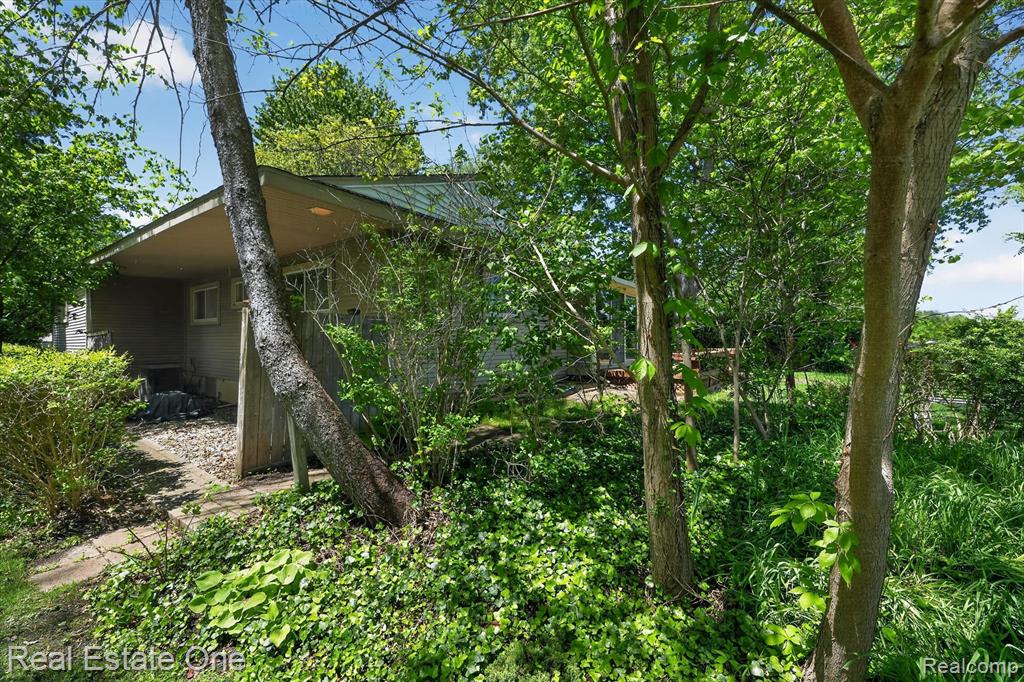 3920 Wint Road Commerce Township, MI 48382 - Photo 45 of 60