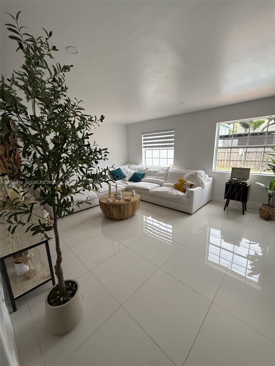 11959 Southwest 269th Terrace Homestead, FL 33032 - Photo 3 of 24