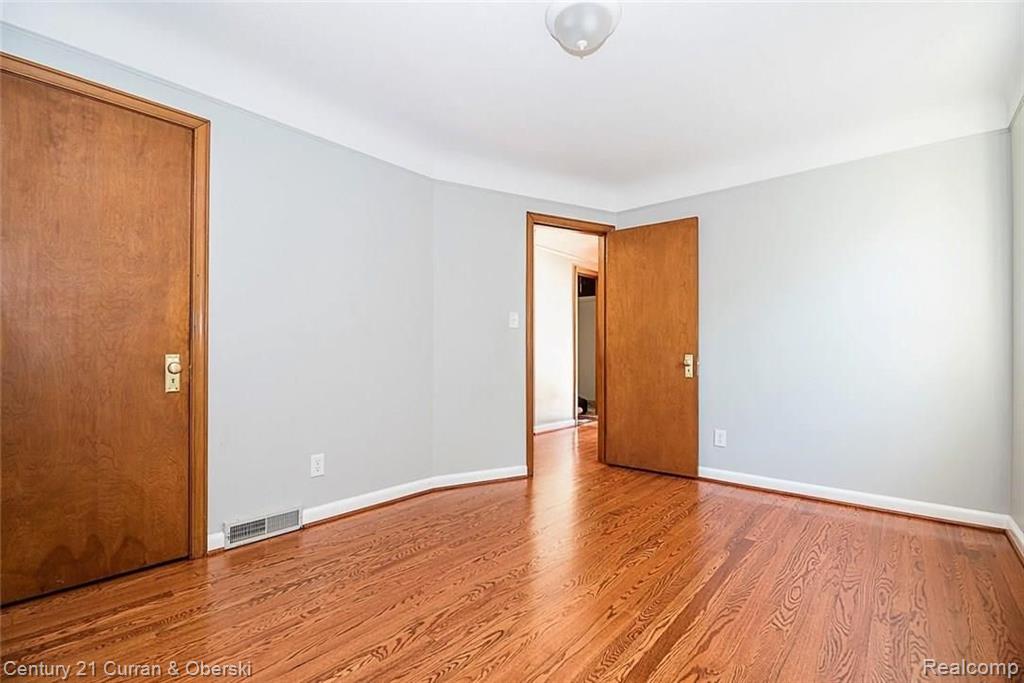 7610 Miller Road Dearborn, MI 48126 - Photo 21 of 28
