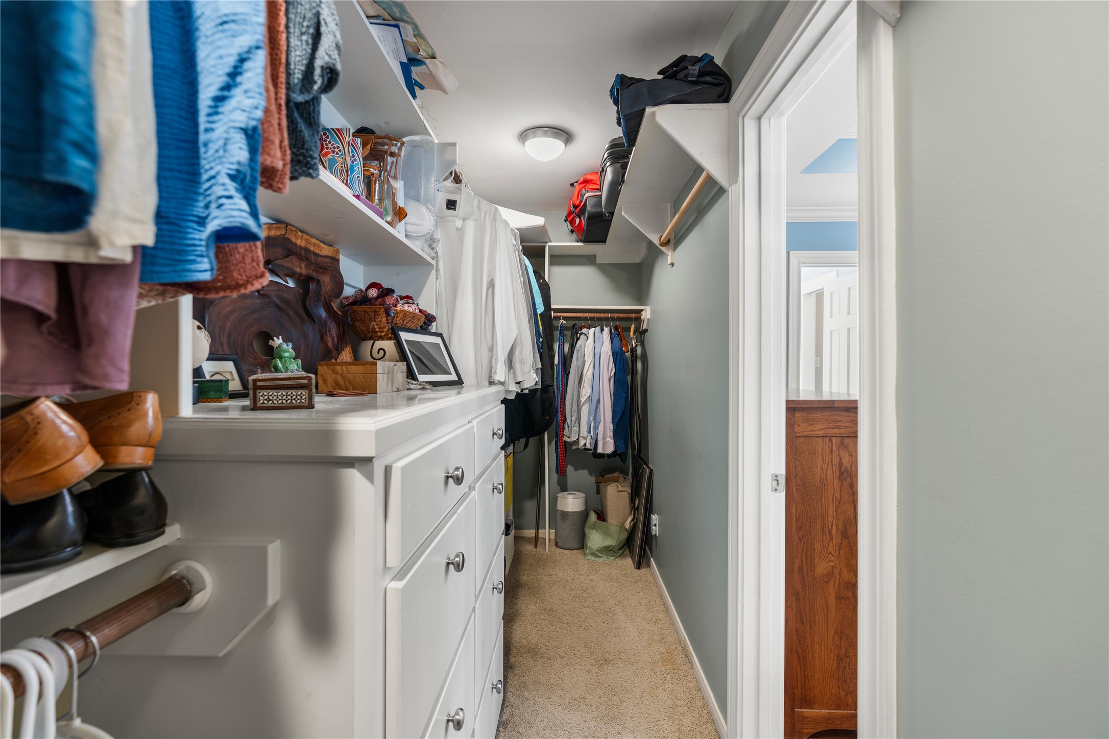 14219 Apple Tree Road Houston, TX 77079 - Photo 17 of 33 Half of the primary closet