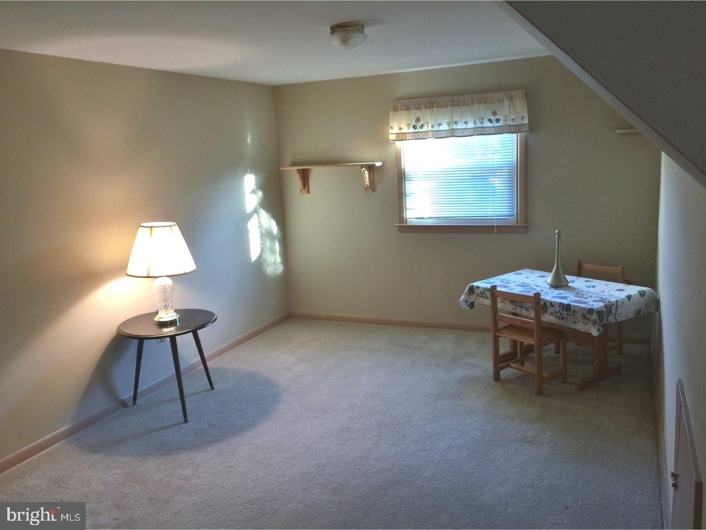 313 Goodley Road Wilmington, DE 19803 - Photo 9 of 22 Family Room