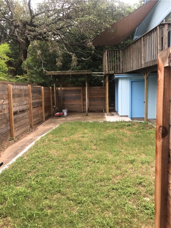 2105 Rabb Road, Unit UPPR Austin, TX 78704 - Photo 12 of 15 a view of a backyard