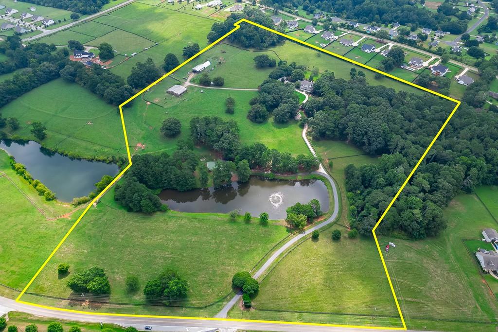 986 Austin Road Winder, GA 30680 - Photo 2 of 135