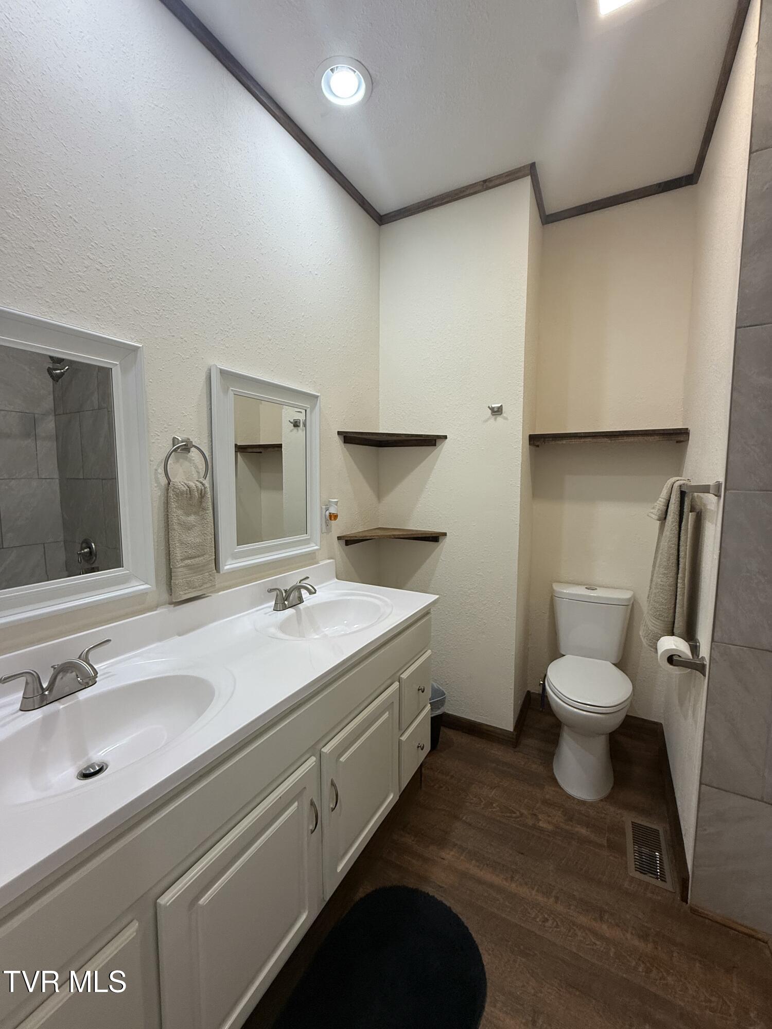 471 Early Branch Road Rogersville, TN 37857 - Photo 16 of 38 IMG_4911